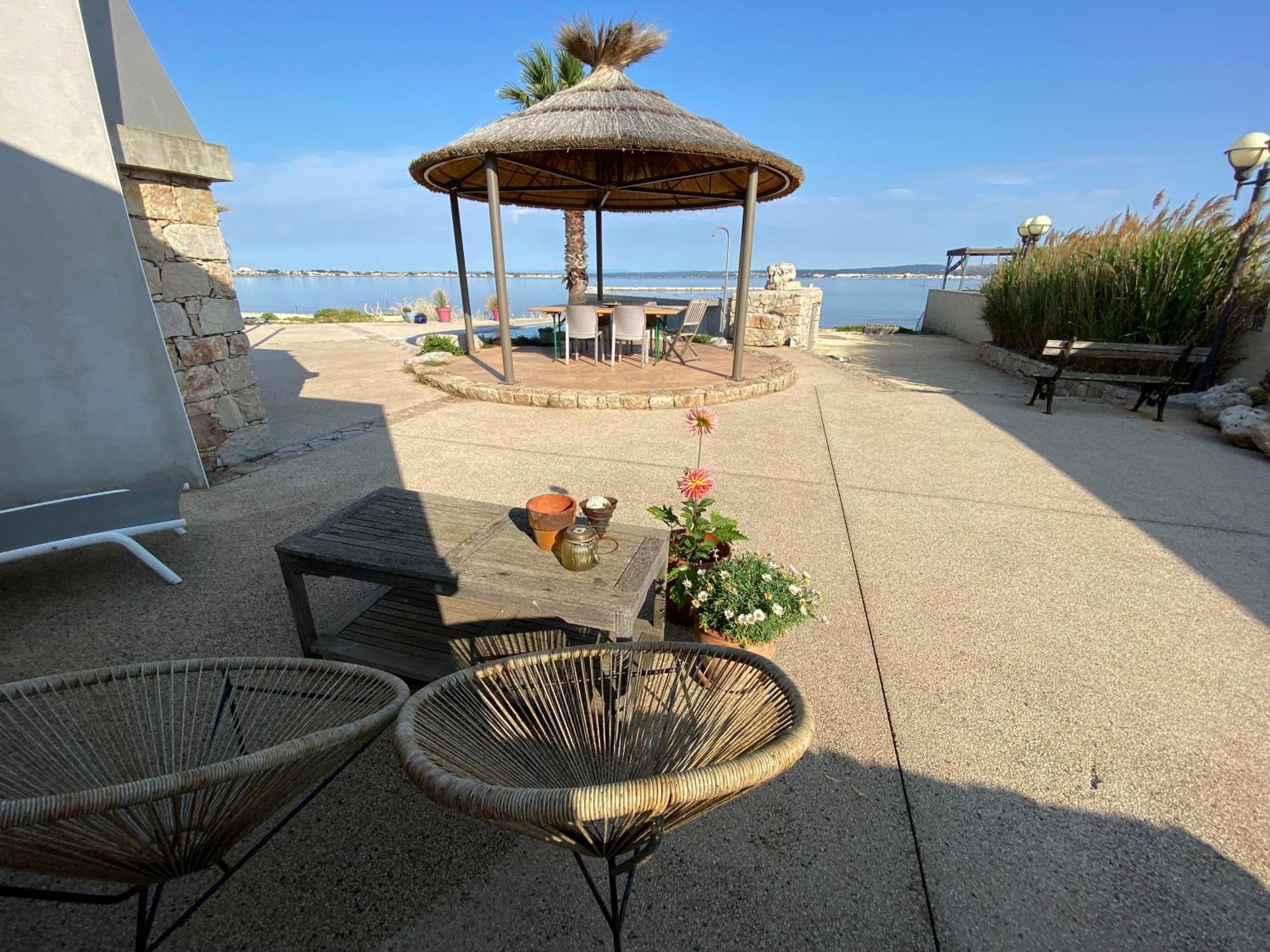 Bed and Breakfast Les Pieds Dans L'Eau Sète Exterior foto